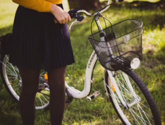Été 2027 : les Galeries Lafayette misent sur la jupe et une mode plus joyeuse