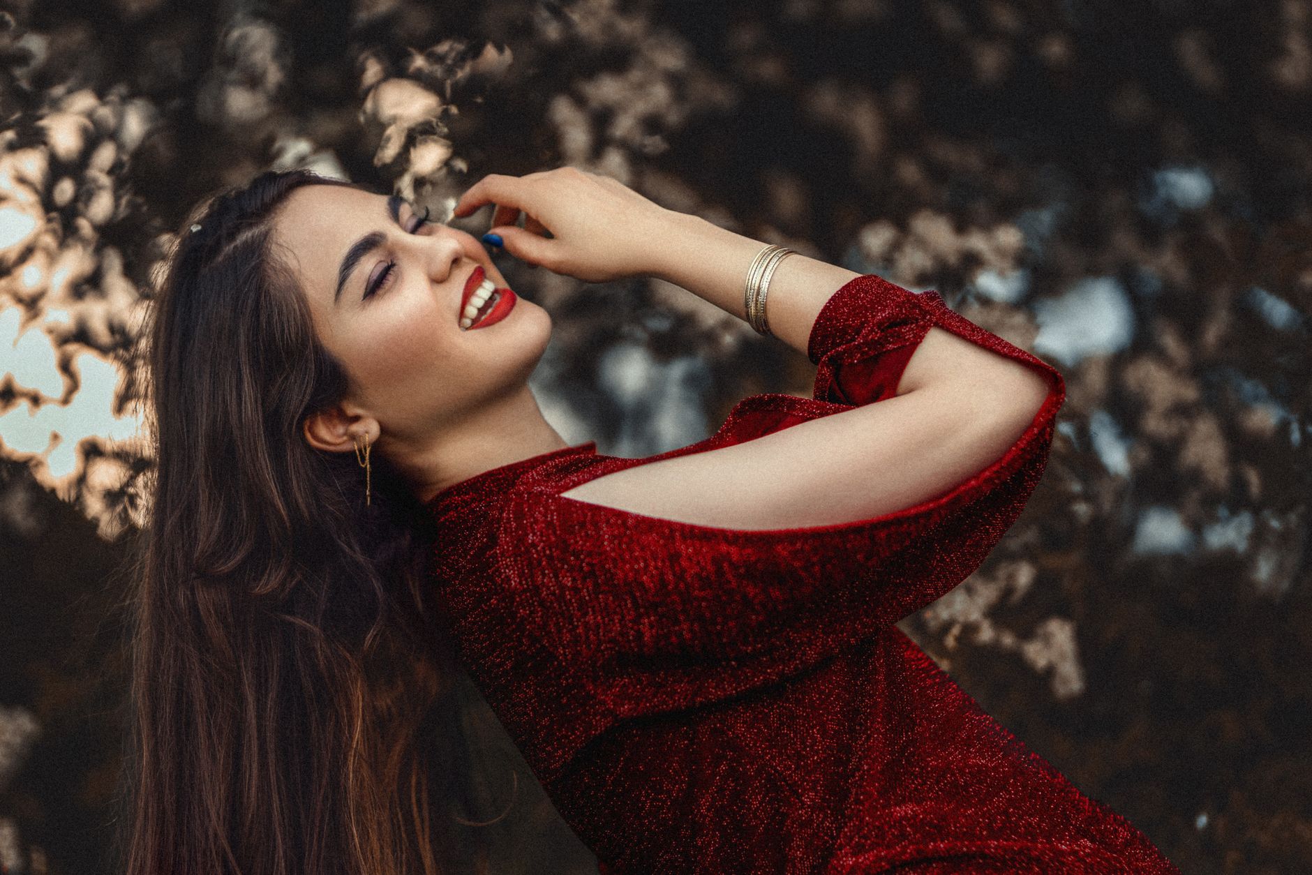 Pandora x Pat McGrath : des charms rouge à lèvres et des bagues en forme de lèvres