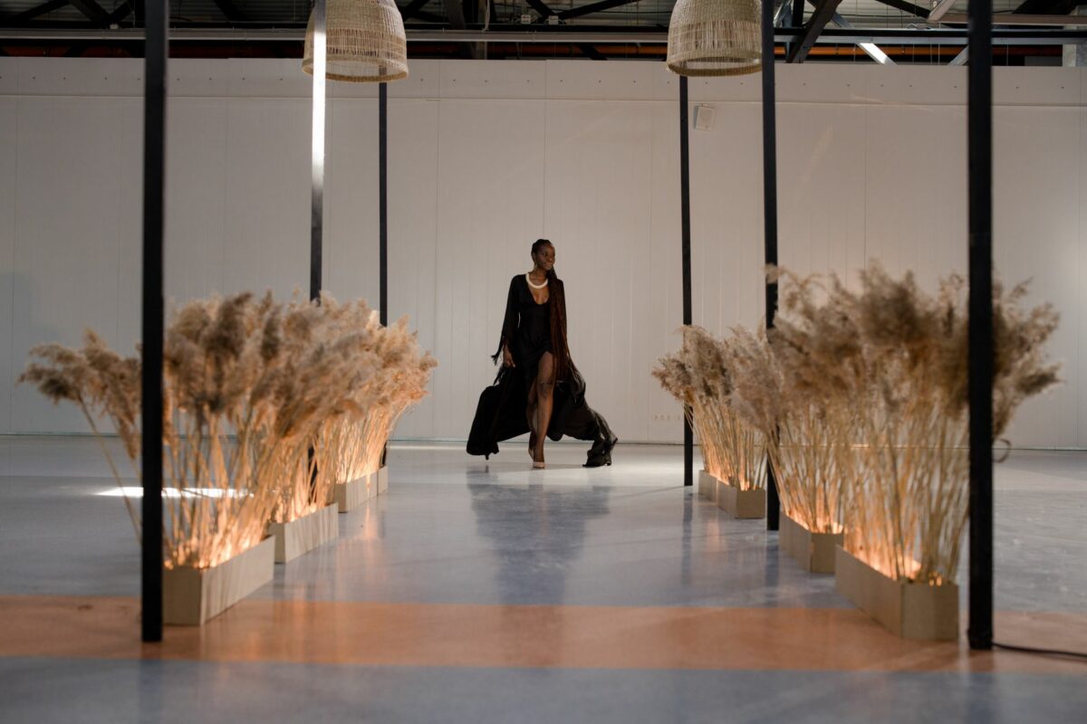 Fashion Week de Paris : ce que les défilés de samedi annoncent pour le printemps-été 2027 (et comment le porter)